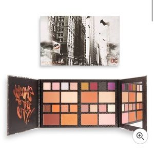 Makeup Revolution X DC Universe Large Palette Eyeshadow Blush New in box